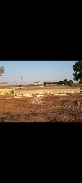 Echipa de meseriasi (Dulgheri, fierari, zidari, zugravi)