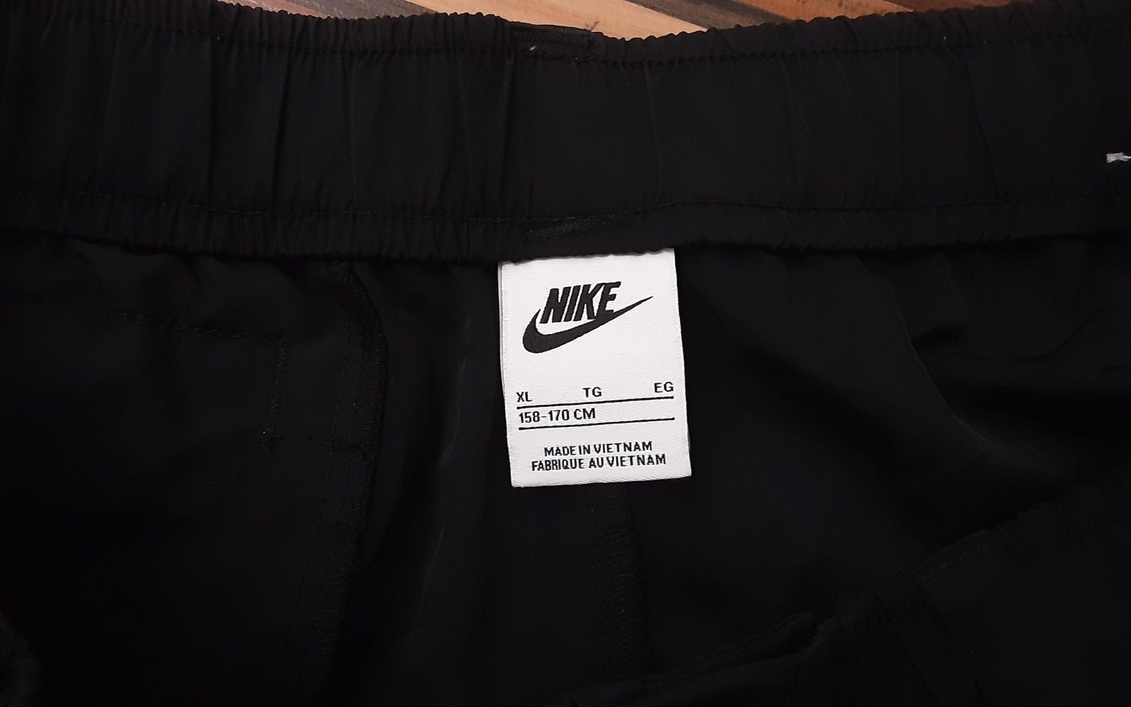 NIKE оригинален нов карго панталон