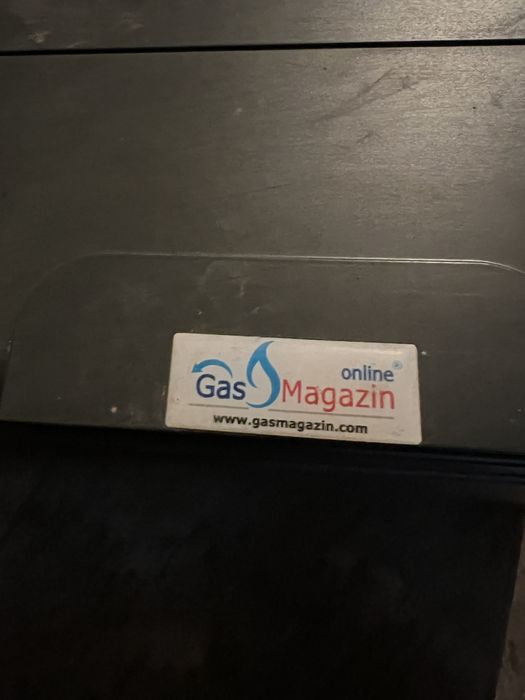 Хладилник на газ и на ток