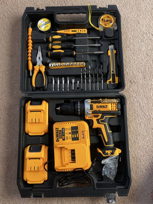 Bormasina cu acumulator dewalt