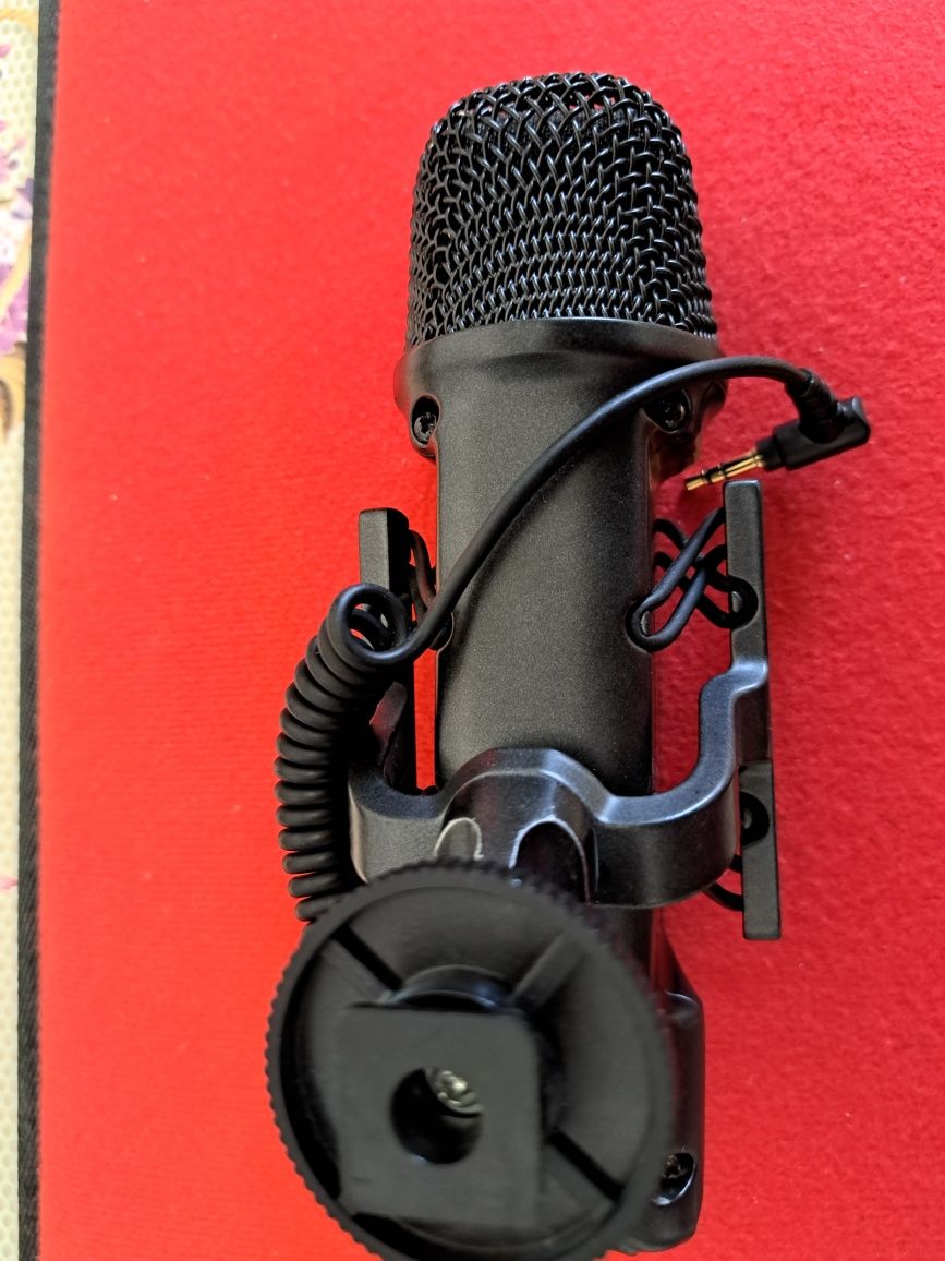 Microfon Rode SVM stereo in stare foarte buna