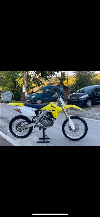 Suzuki RMZ 450 …..