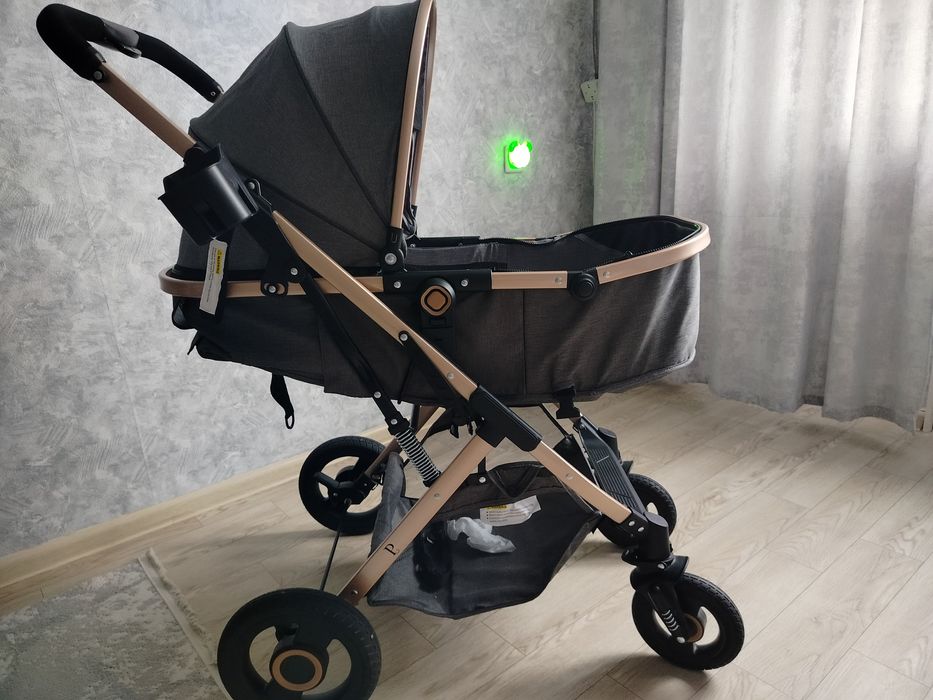 Детская новая коляска