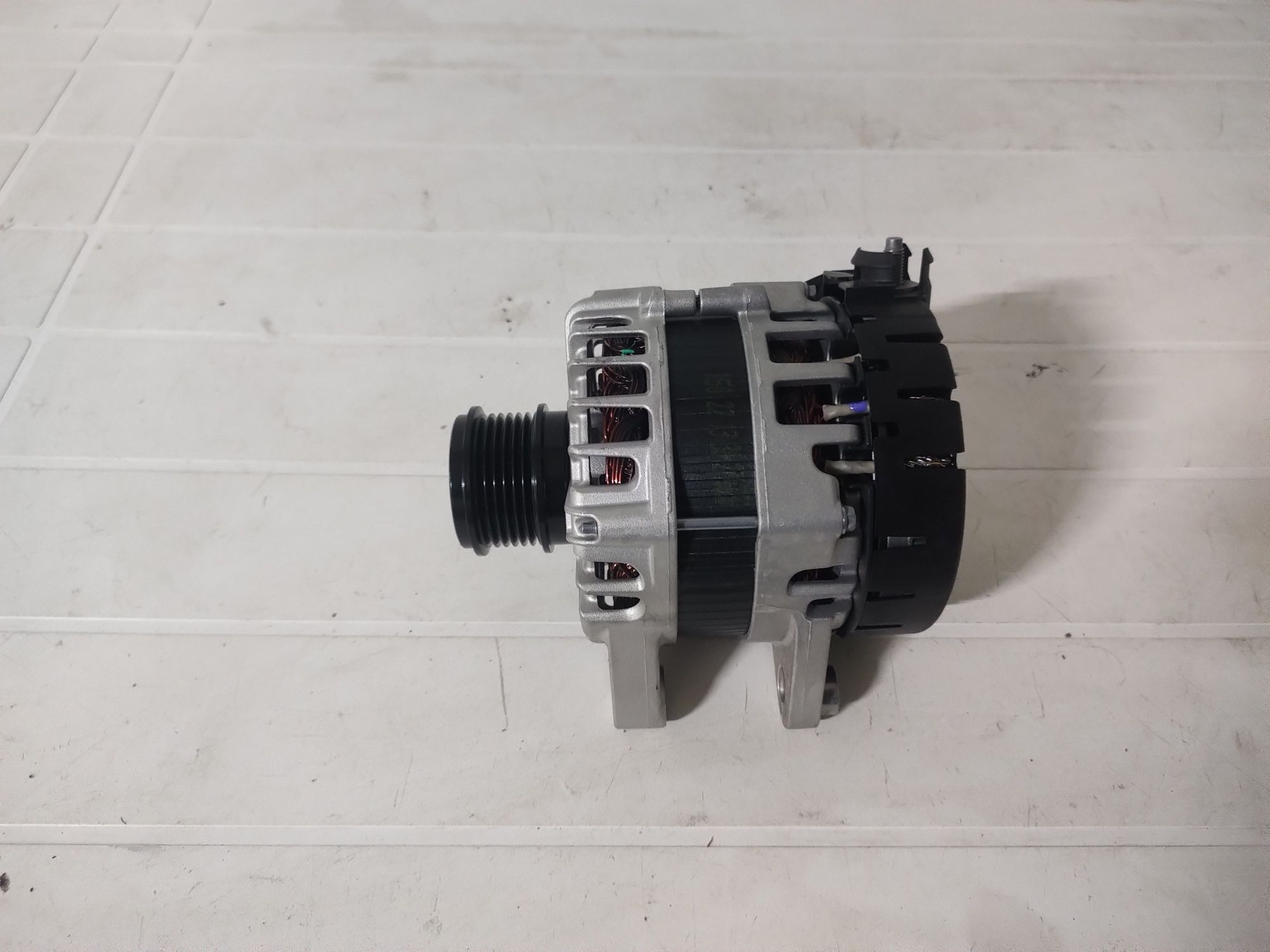 Alternator LX6T-10300-FAA Ford focus mk4 1.5 eco , etc .