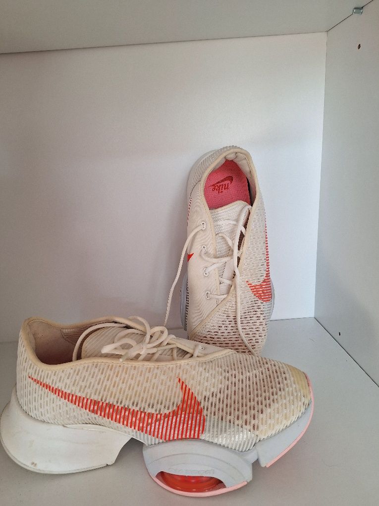 Дамски маратонки Nike Air Zoom