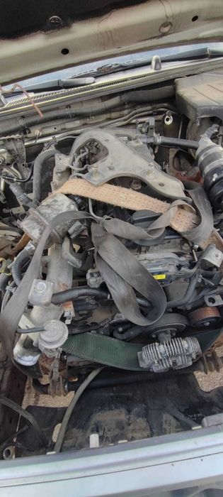 Dezmembrez Nissan Pathfinder an 2005 motor 2.5DCi