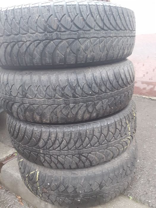 Vând anvelope iarna