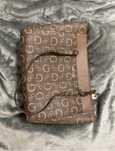Geanta Guess umar, noua