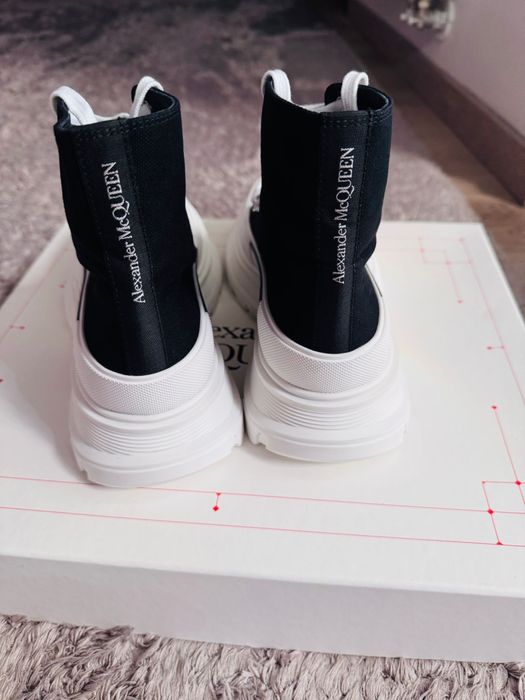 Vand tenisi autentici Alexander Mcqueen noi full box,marimea 37.5