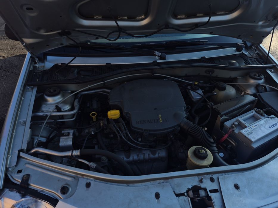 Vând Dacia Logan 1,4 mpi primul proprietar