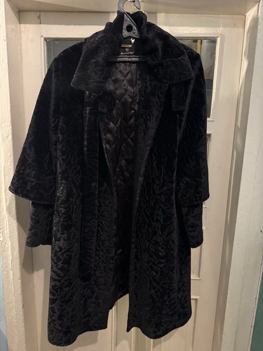 Женская шубка. Под караколь.