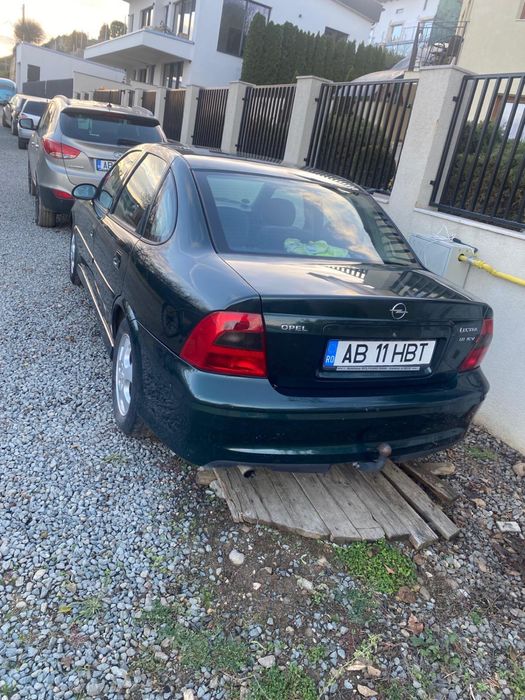 Opel Vectra-B 1.8 benzina