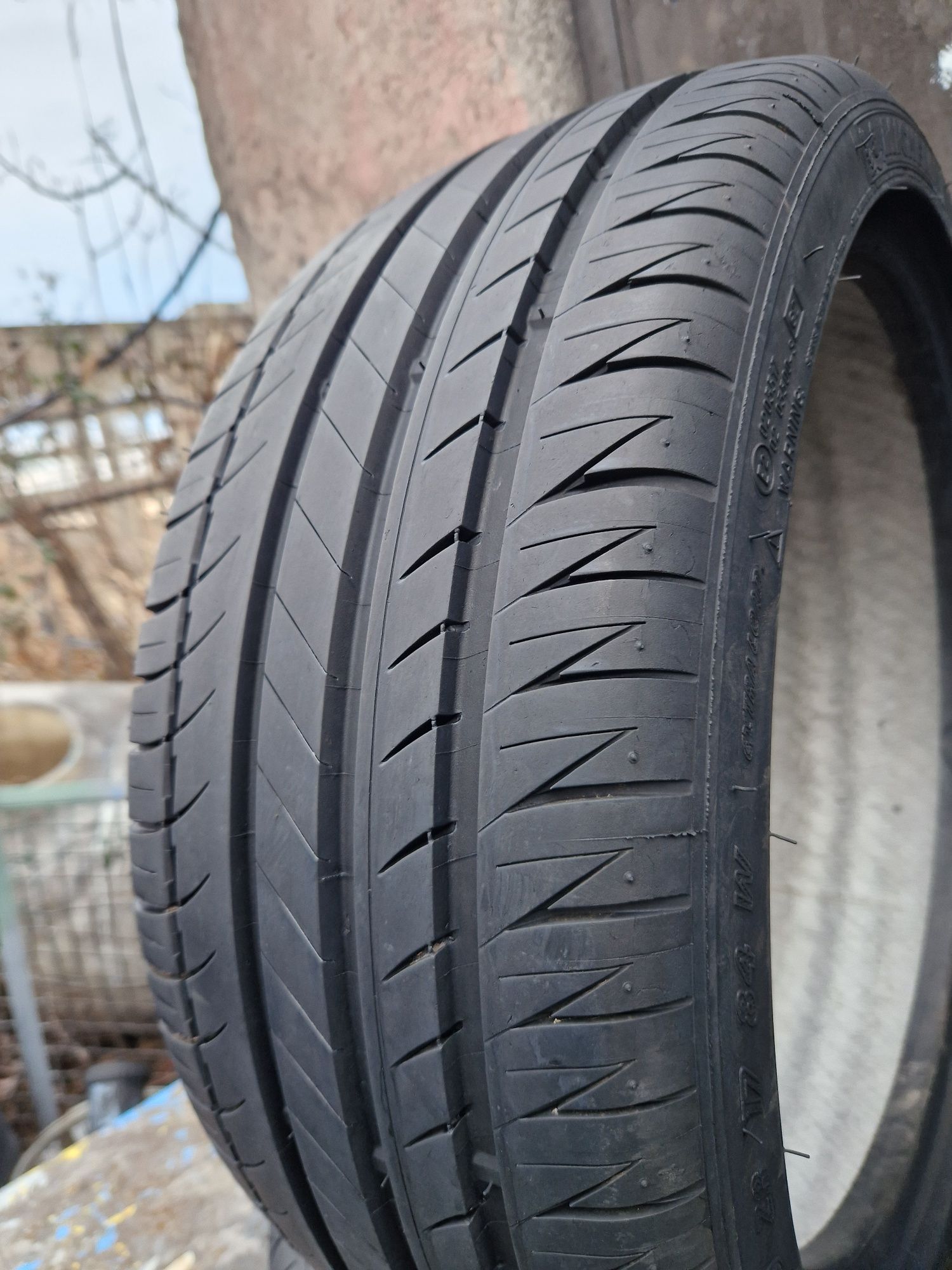 2 Anvelope noi Michelin  205 40 R17 de vara