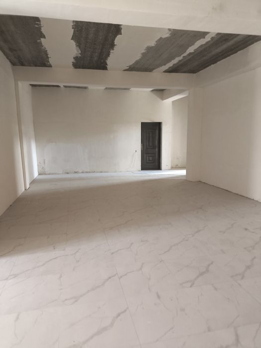 Сдаётся нежилое помещение на 2 этаже, общая площадь 90м2.