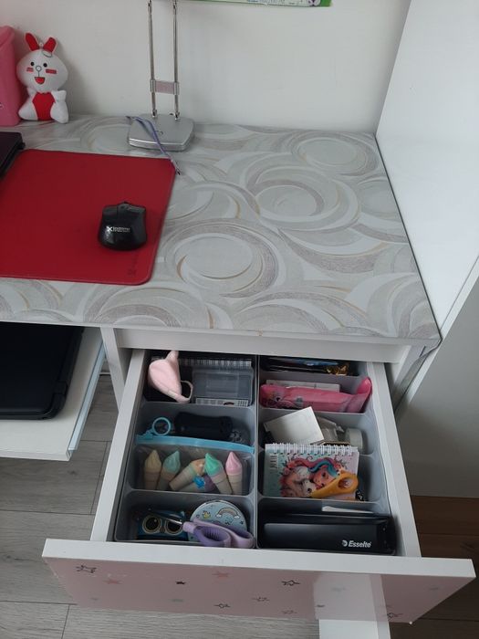 Детско Бюро за момиче