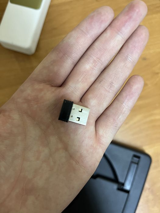 Песпроводная мышка на продажу.