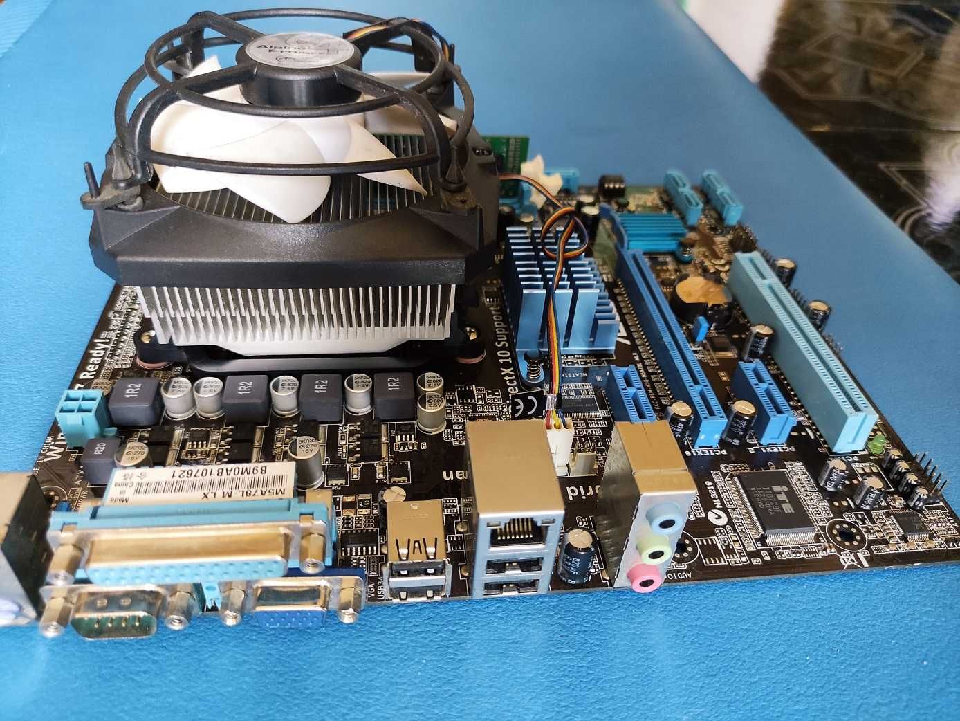 ASUS M5A78L-M LX, AM3+, Athlon II™ X2 255 3.1GHz  + Arctic Alpine 64