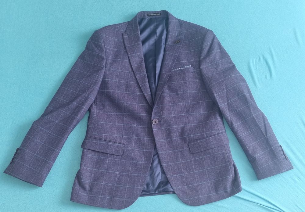 Sacou și vesta costum barbatesc