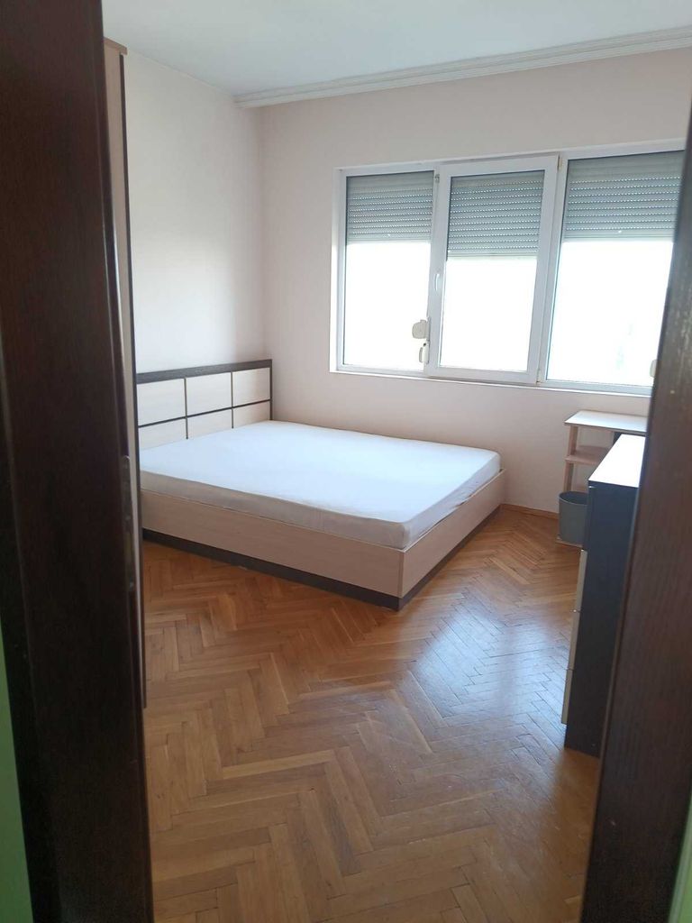 Продава се Тристаен апартамент в Стара Загора, Център - 106 кв.м за 1123 €/кв.м - Снимка #3