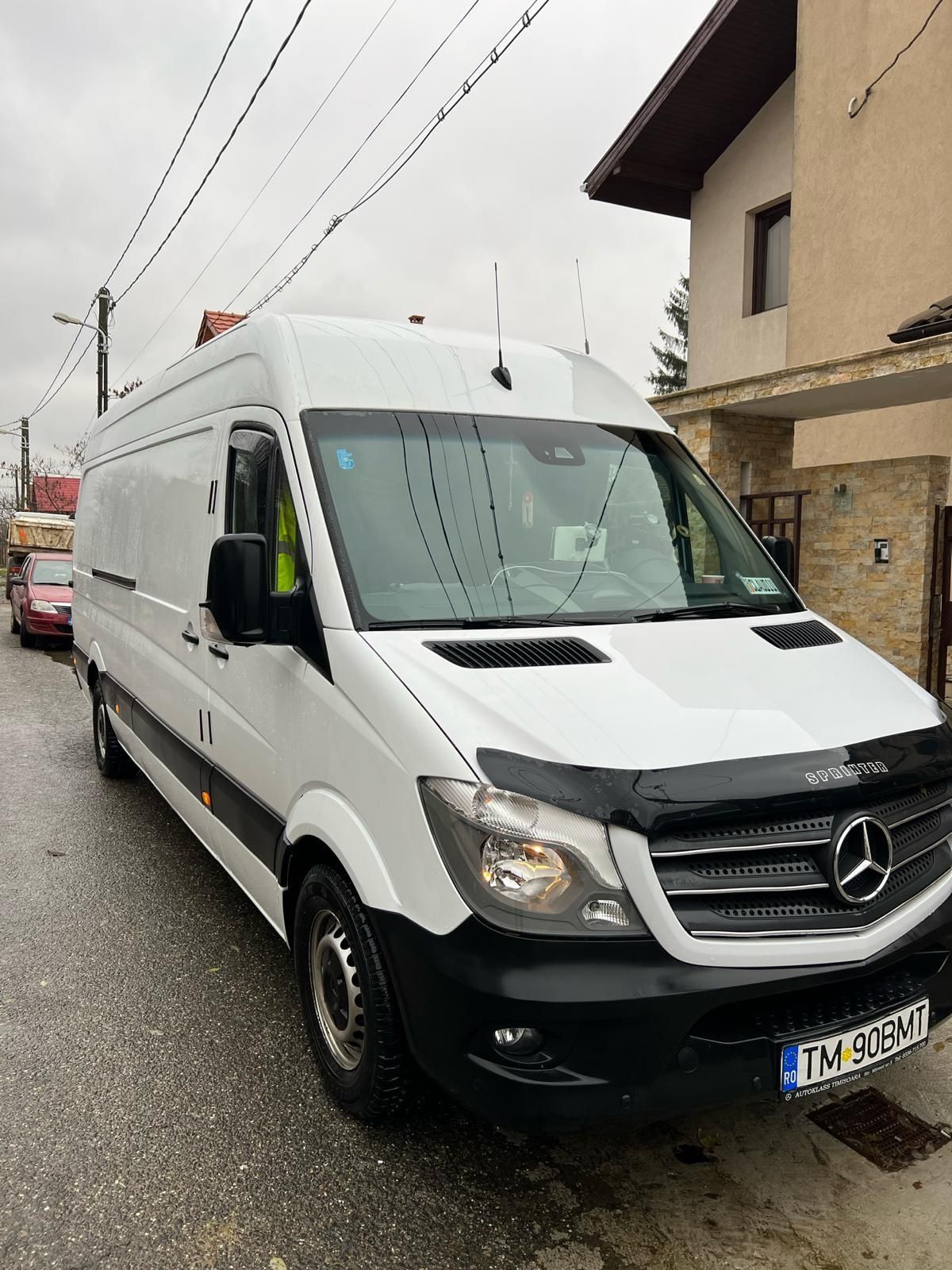 Vand autoutilitara Mercedes Benz 316d sau schimb cu suv pickup