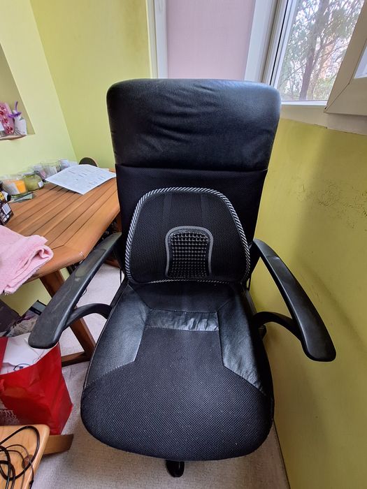 Scaun de birou rotativ