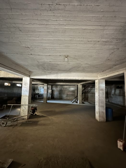 Bino va hovli foydalanish uchun Arendaga beriladi