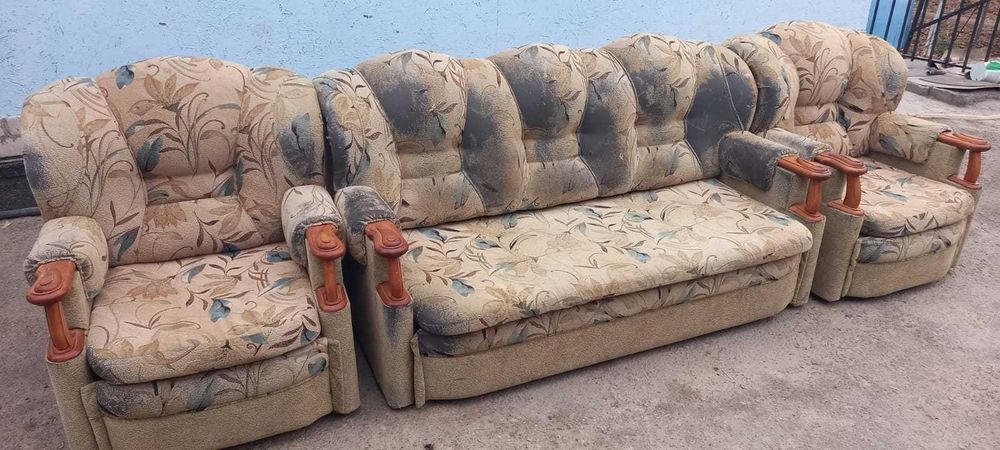 Диван с креслами