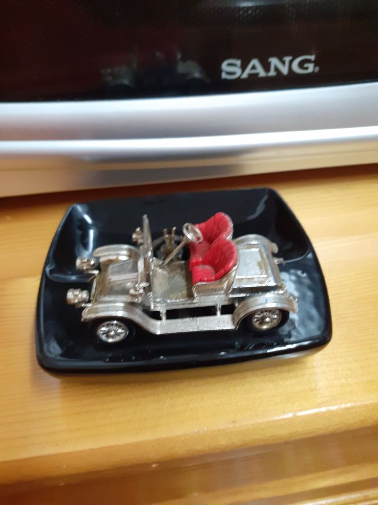 Колекционерси   Renault 1911 за бюро