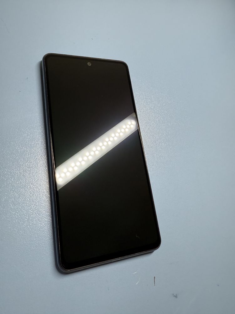 Samsung galaxy A72 + бонус