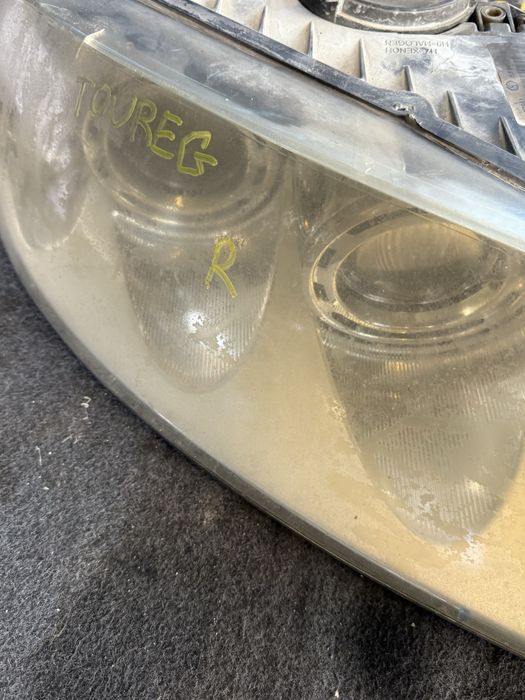 Фарове фар VW Touareg Xenon Valeo оборудван ксенон