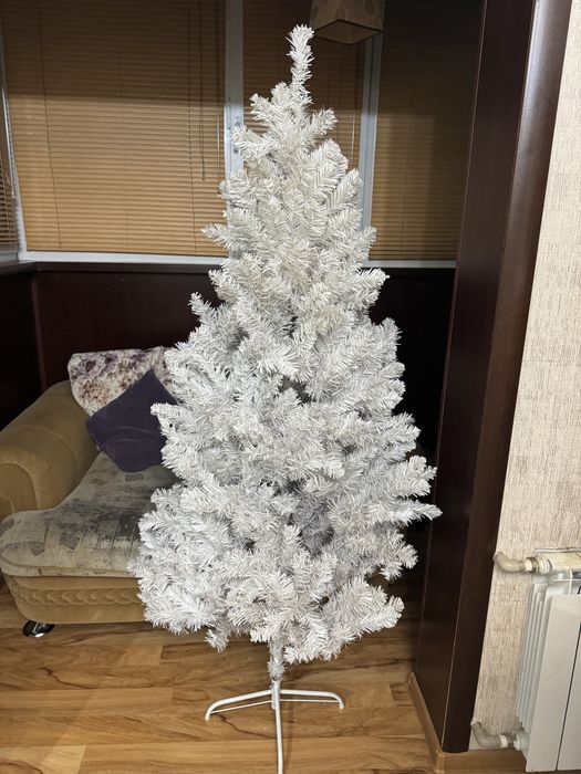Елка новогодняя белая