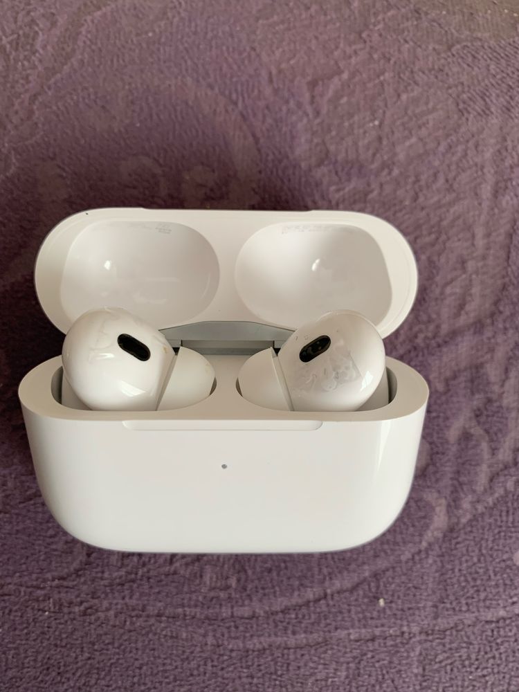 AirPods pro продаю
