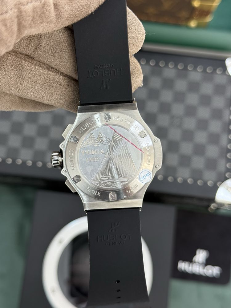 Hublot Big Bang 44 Ceramic