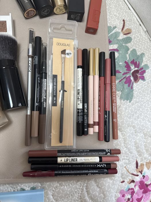 гримове  ЛОТ , bobbi brown, Kiko milano , Mac, молив за устни