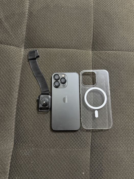 Iphone 13 pro 256 GB black & iwatch se