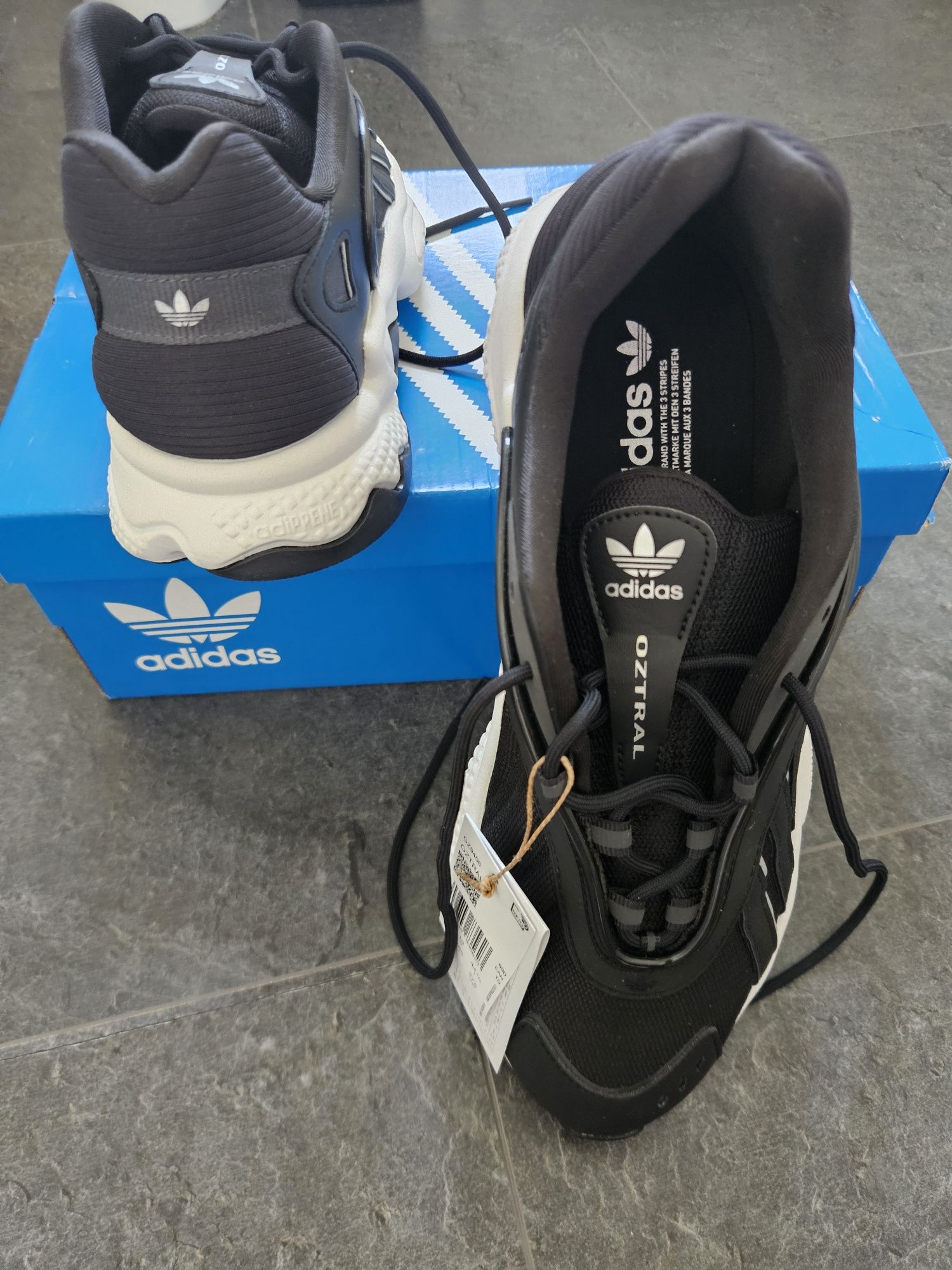 Маратонки Adidas Oztral