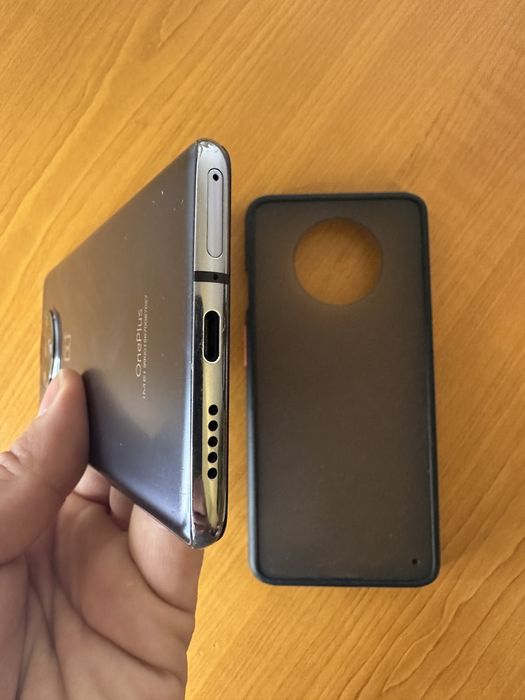 Telefon One Plus 7T pentru piese sau recarosare