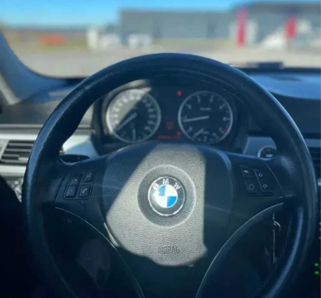 Vînd bmw 320d e90 stare perfectă,