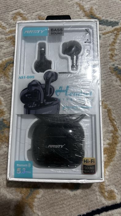 Безпроводной наушник