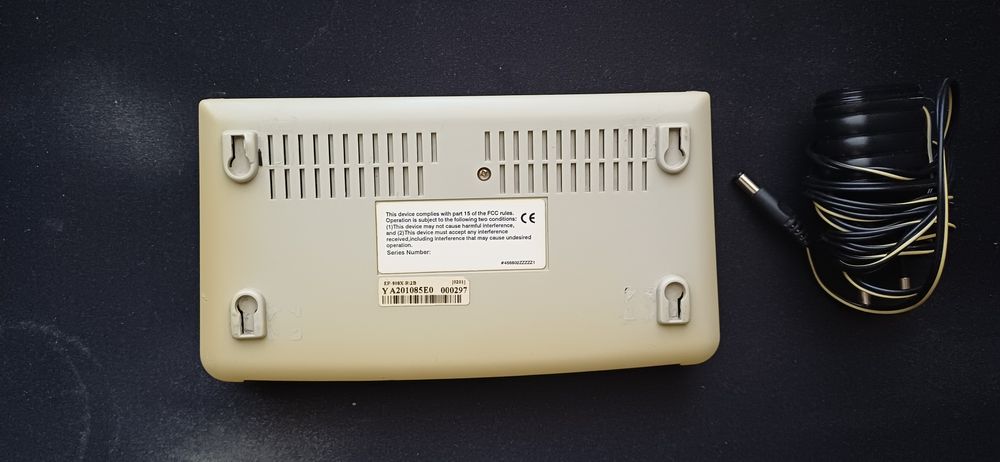 Switch 10 / 100M N-Way Mini Switch 8 porturi