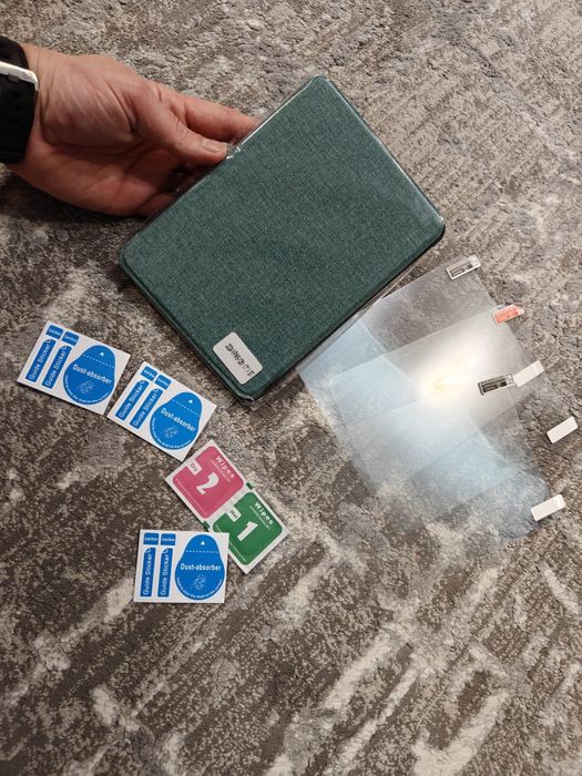 Кейс за Kindle Paperwhite 2024 + 3 протектора