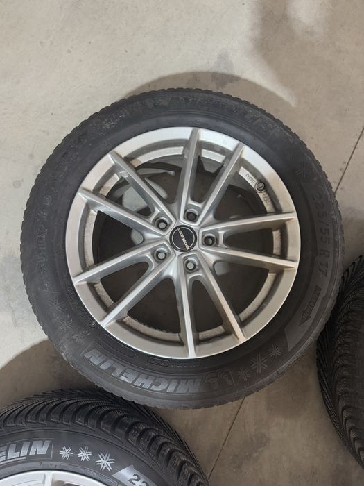 Jante aliaj r17 5x112 Borbet + cauciucuri iarna