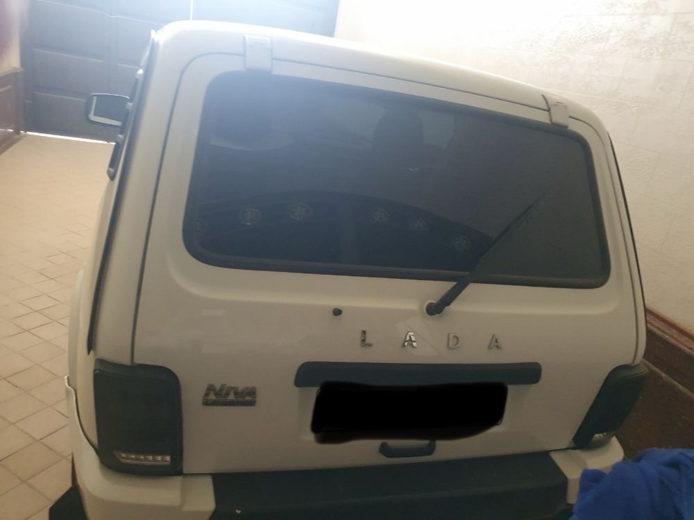 Продаётся Lada Niva 21214 Внедорожник 2021 года 35000 Пробегом