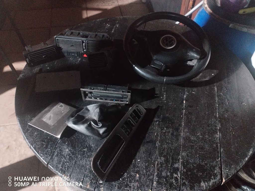 Volan far capota bara aripa trager scaun jante etrier 1.4 axp vw bora