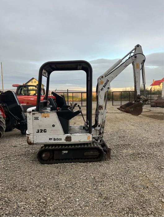 Miniexcavator bobcat 320