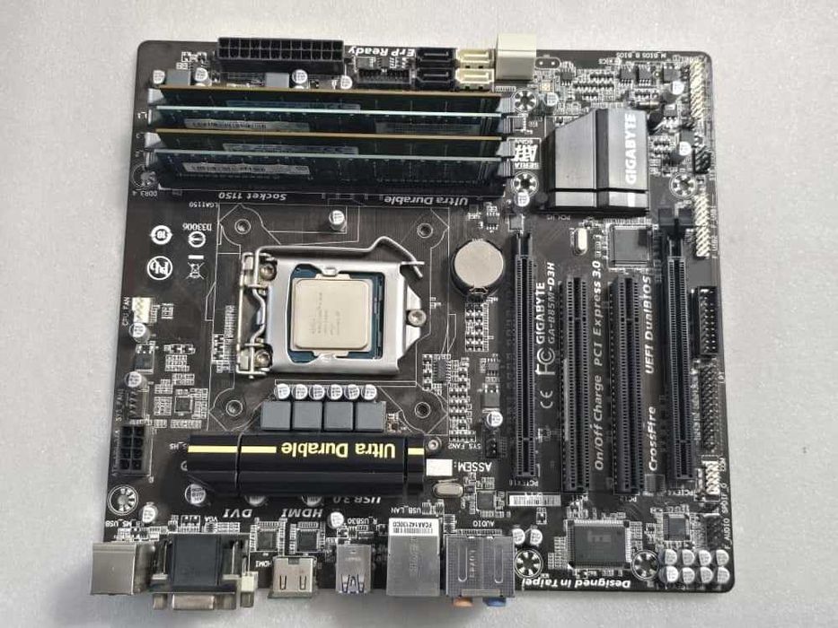 Placa de baza Gigabyte GA-B85M-D3H + procesor I3 4150 + 16GB RAM DDR3