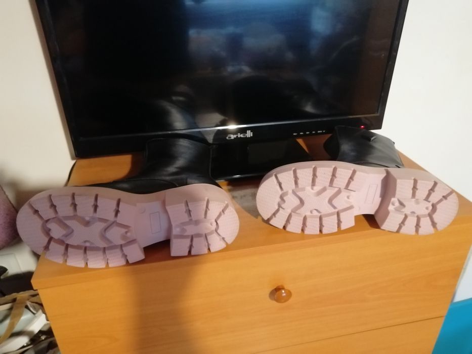 Страхотни дамски кубинки "GUESS"