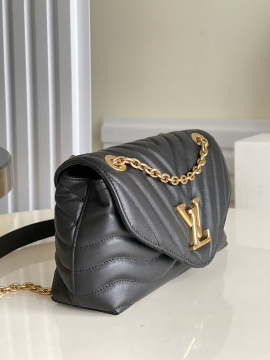 Geanta Louis Vuitton New Wave 24cm negru, tip Premium