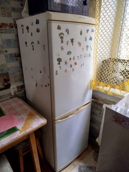 Продам холодильник LG