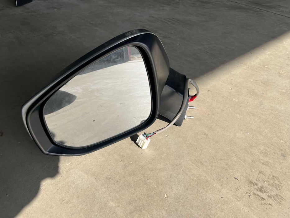 Ляво огледало Toyota Rav4 Забележка! 2019/2023
